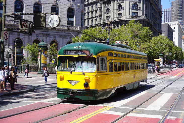 MUNI PCC car 1071 Minneapolis